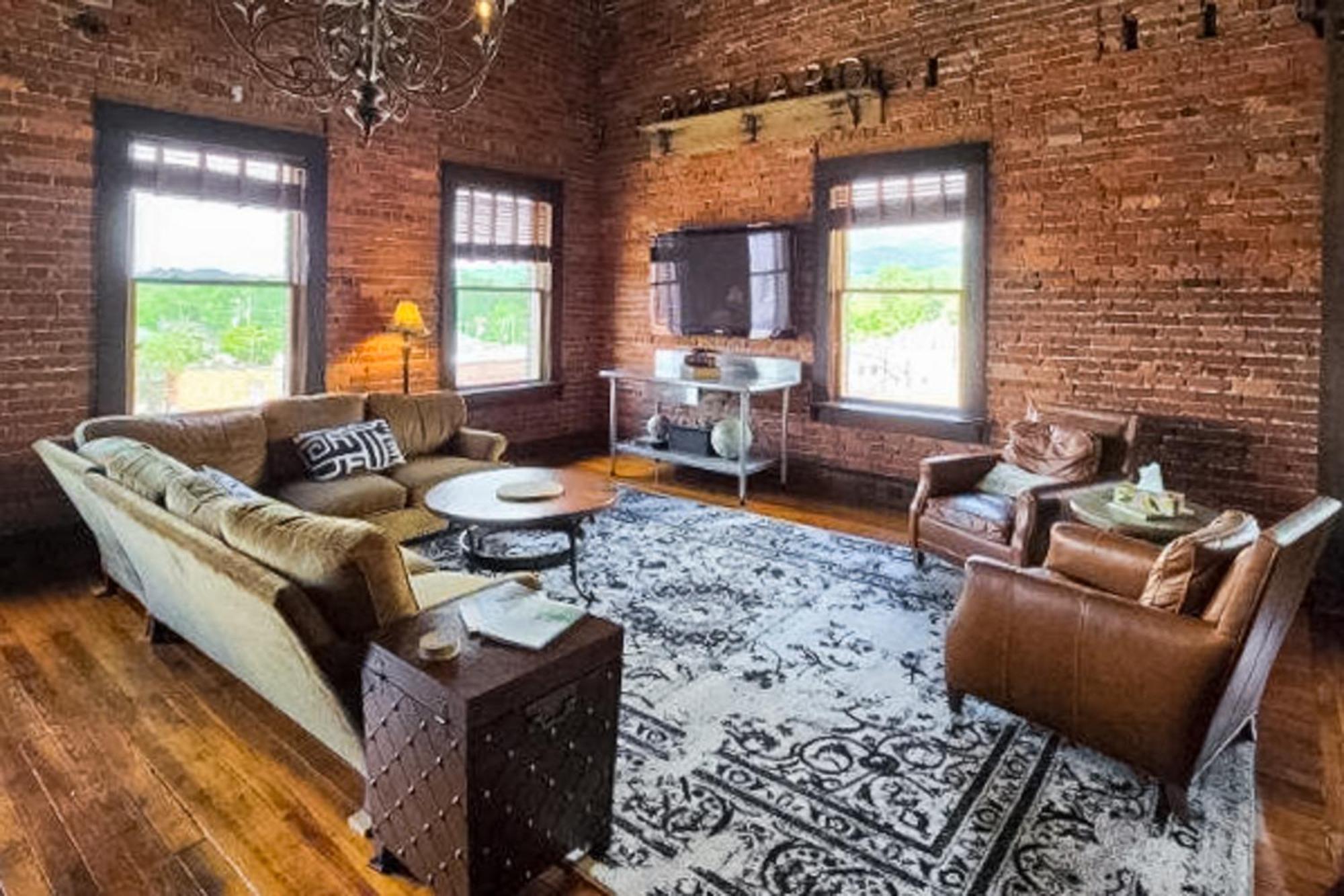 Brick Loft Penthouse On Main Daire Brevard Dış mekan fotoğraf